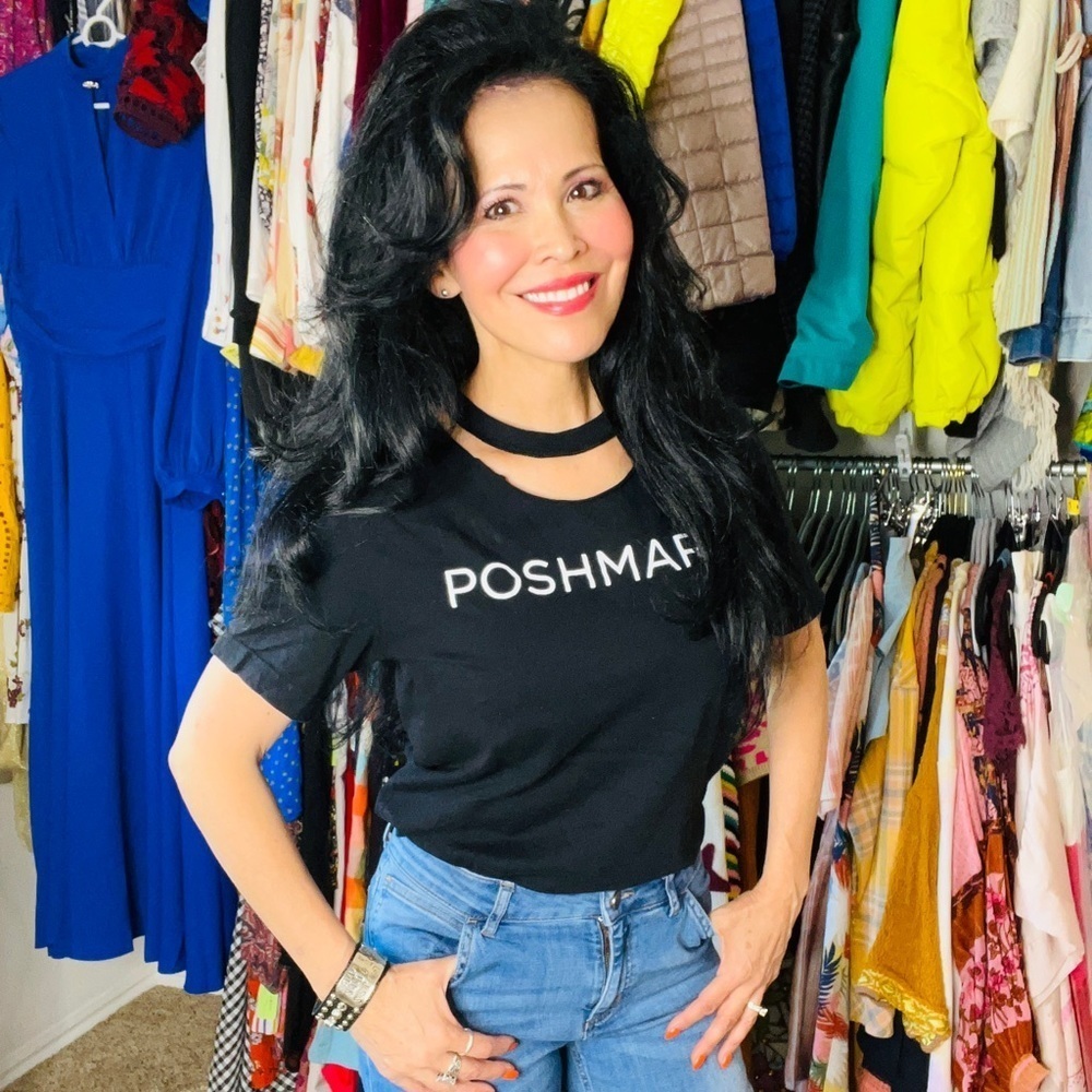 Professional Reseller since 2014 / 2 time Poshfest Speaker 💖🛍️🚪👑